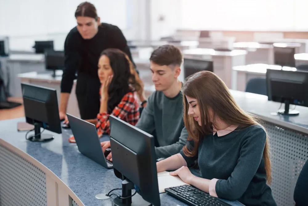 Why is Zenarmor the perfect content-filtering solution for educational institutions?